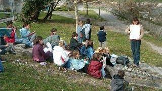 Élèves en plein air